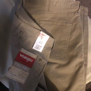 Mens Wrangler Khakis